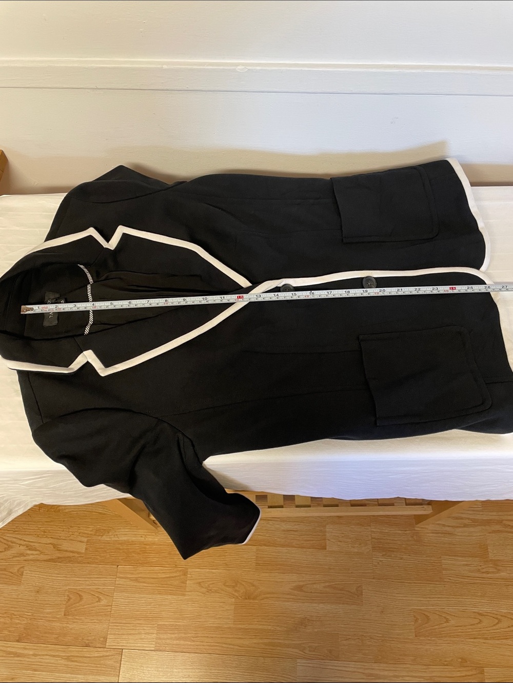 Talbots pique knit blazer 2 button piped black with white trim women’s size 8 - Picture 15 of 16